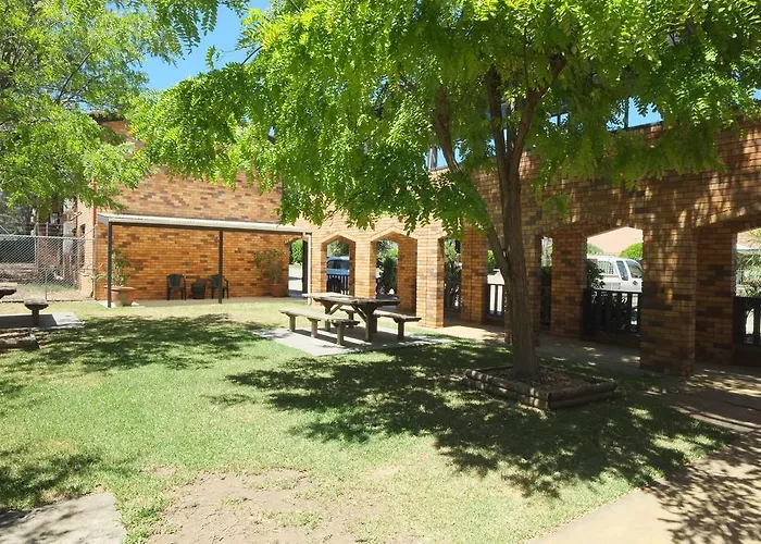 Maclin Lodge Motel